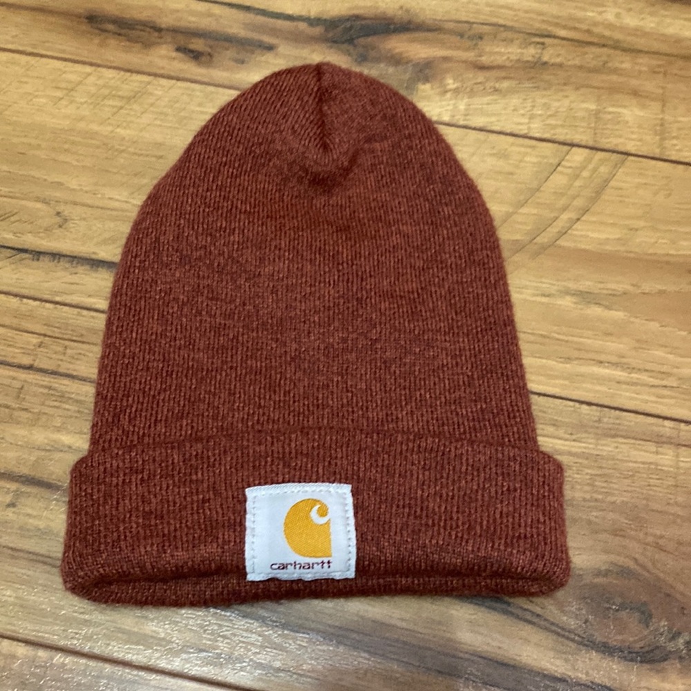 woman’s carhart hat